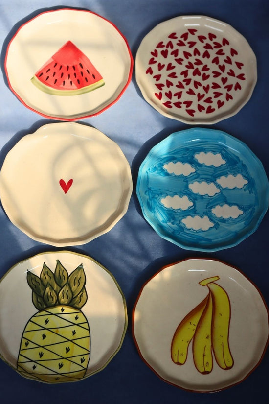 Set of 6 Plates (For the price of 5) made by ceramic