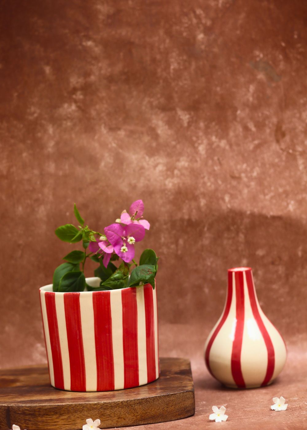 Red striped Planter & Vase Combo with premium quality material