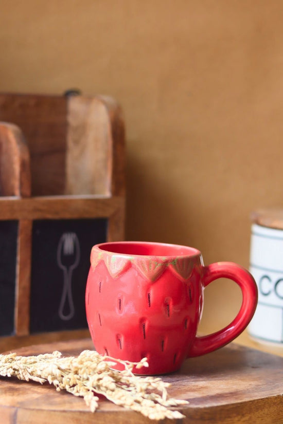 Og Strawberry Mug made by ceramic
