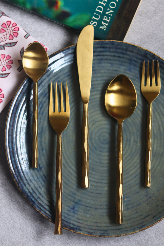 Stainless steel cutlery set stunning design