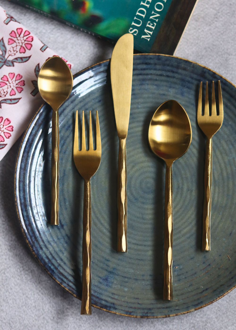 Stainless steel cutlery set stunning design