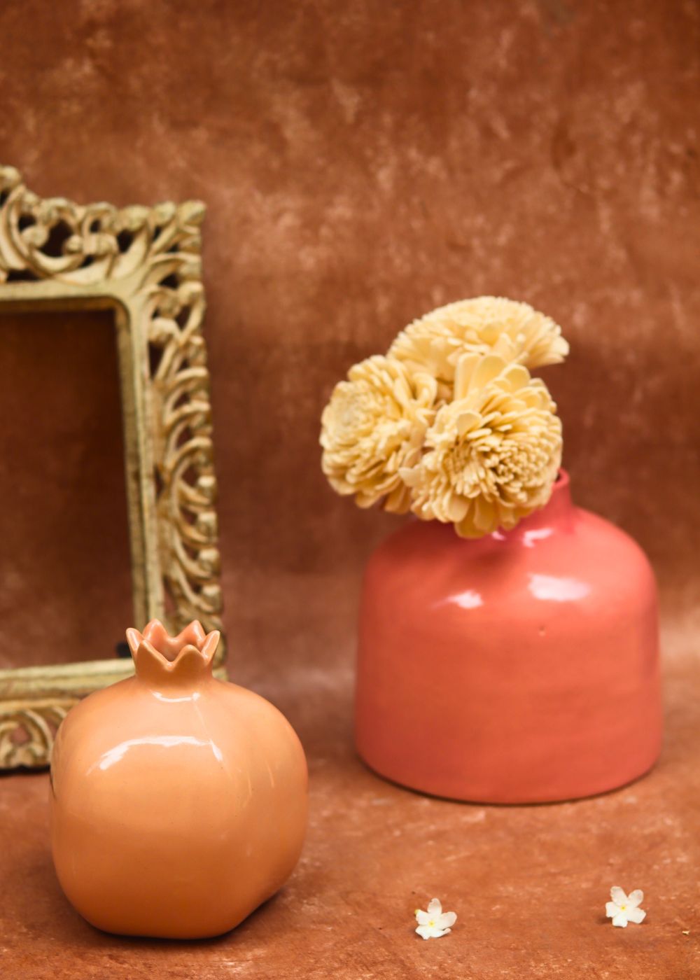 Peach Anar & Pink Round vase combo with premium quality material