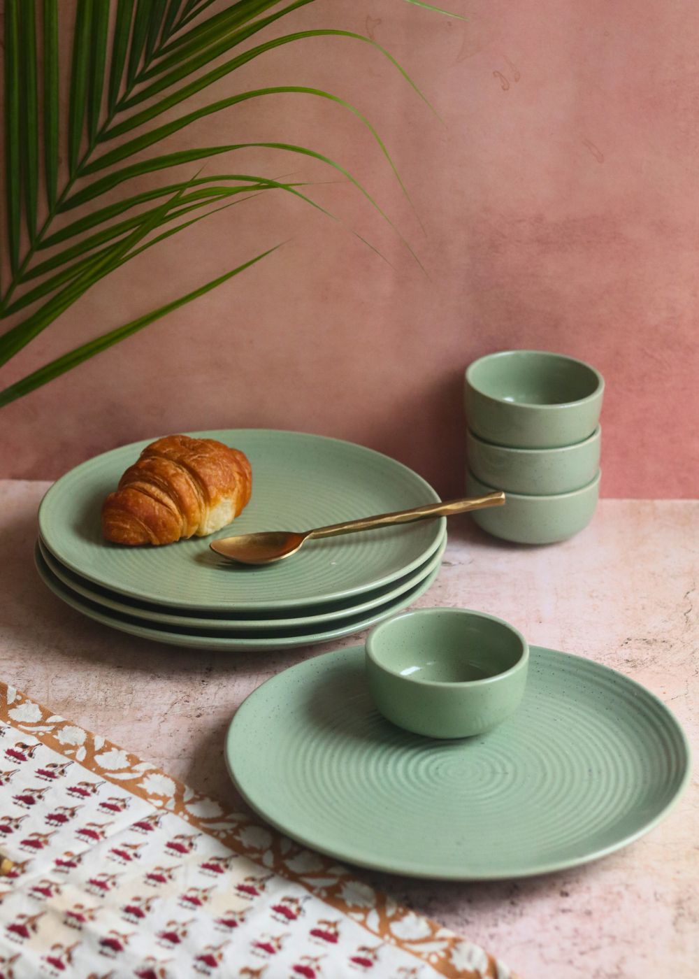 Shop Serveware Dinner Sets Online in India – WeavingHomes