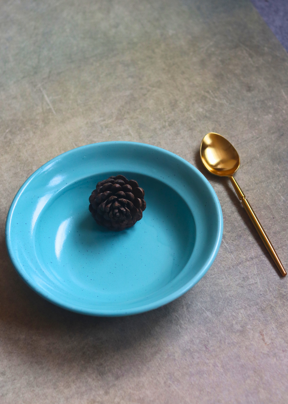 Ceramic pasta plate