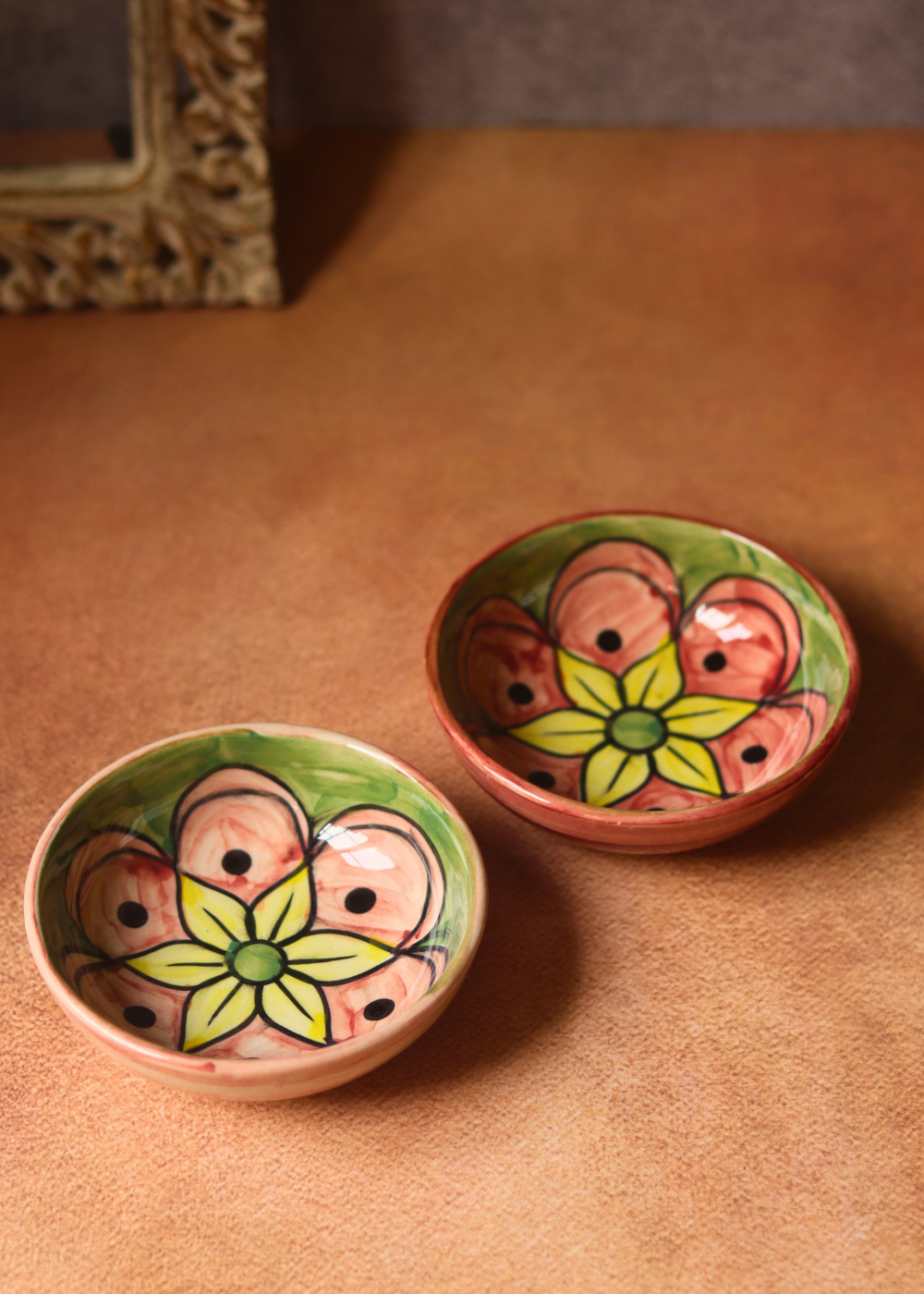 Green & pink nut bowls 