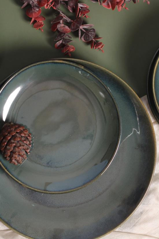 metallic green dinner plate made by ceramic 