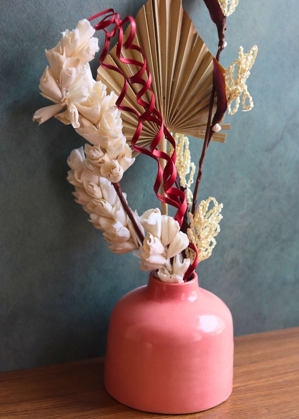 Handmade pink round vase with Assorted bunch combo 