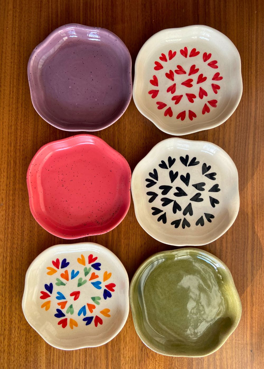 colorful dessert plate made by ceramic 