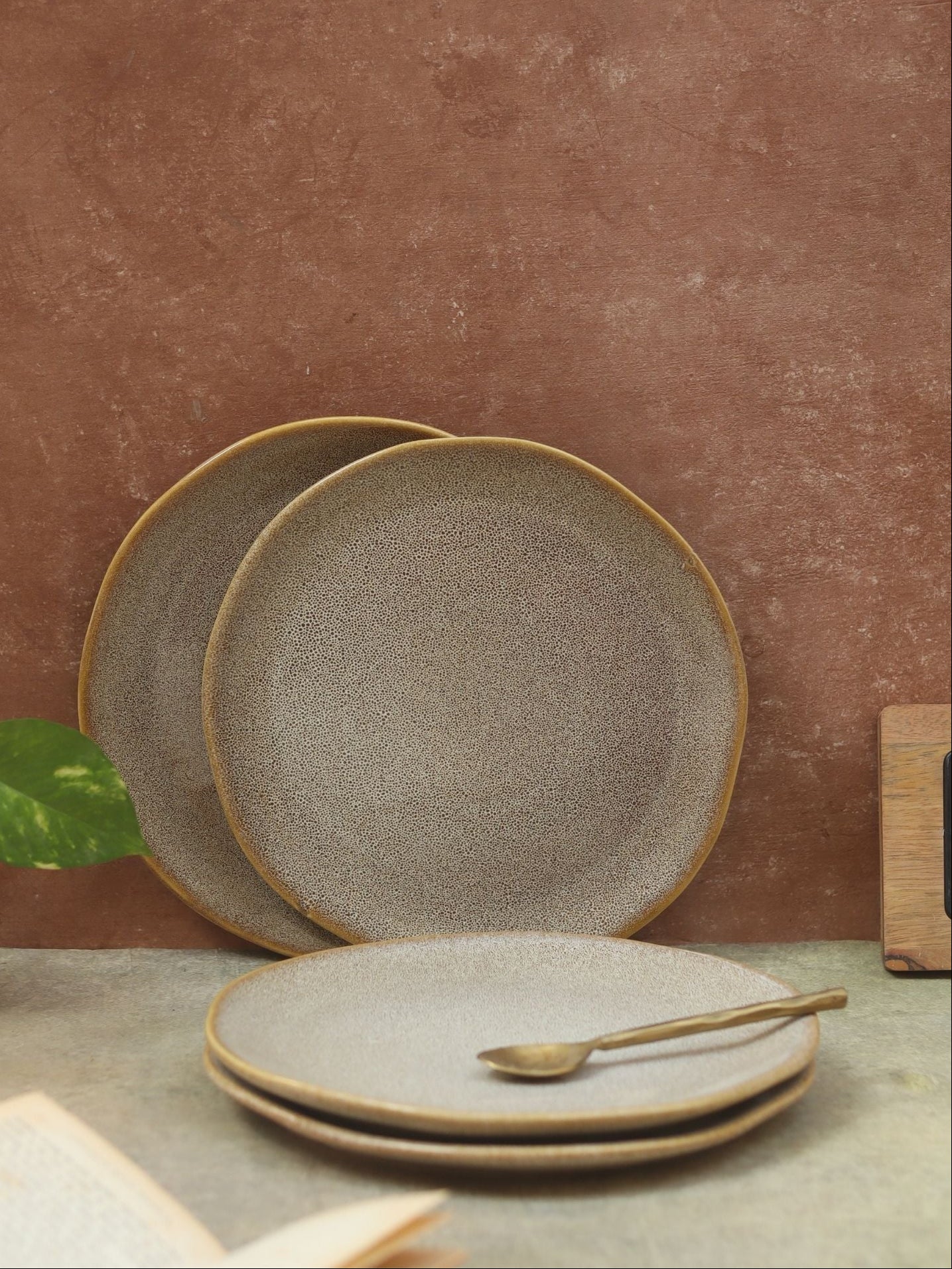 Set of 4 - Beige Artisanal Dinner Plate