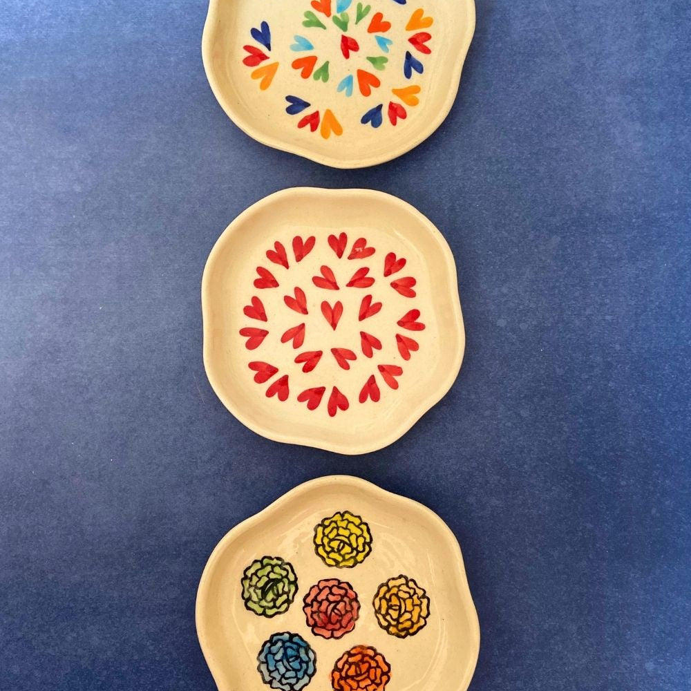 set of three dessert plaes handmade in india 