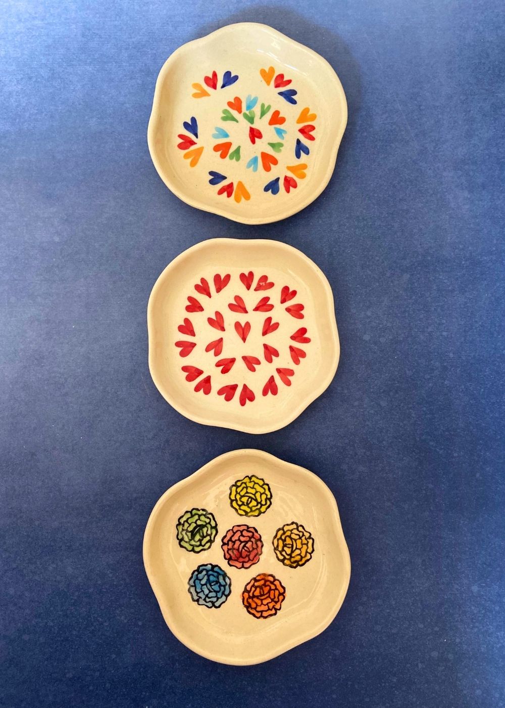 set of three dessert plaes handmade in india 