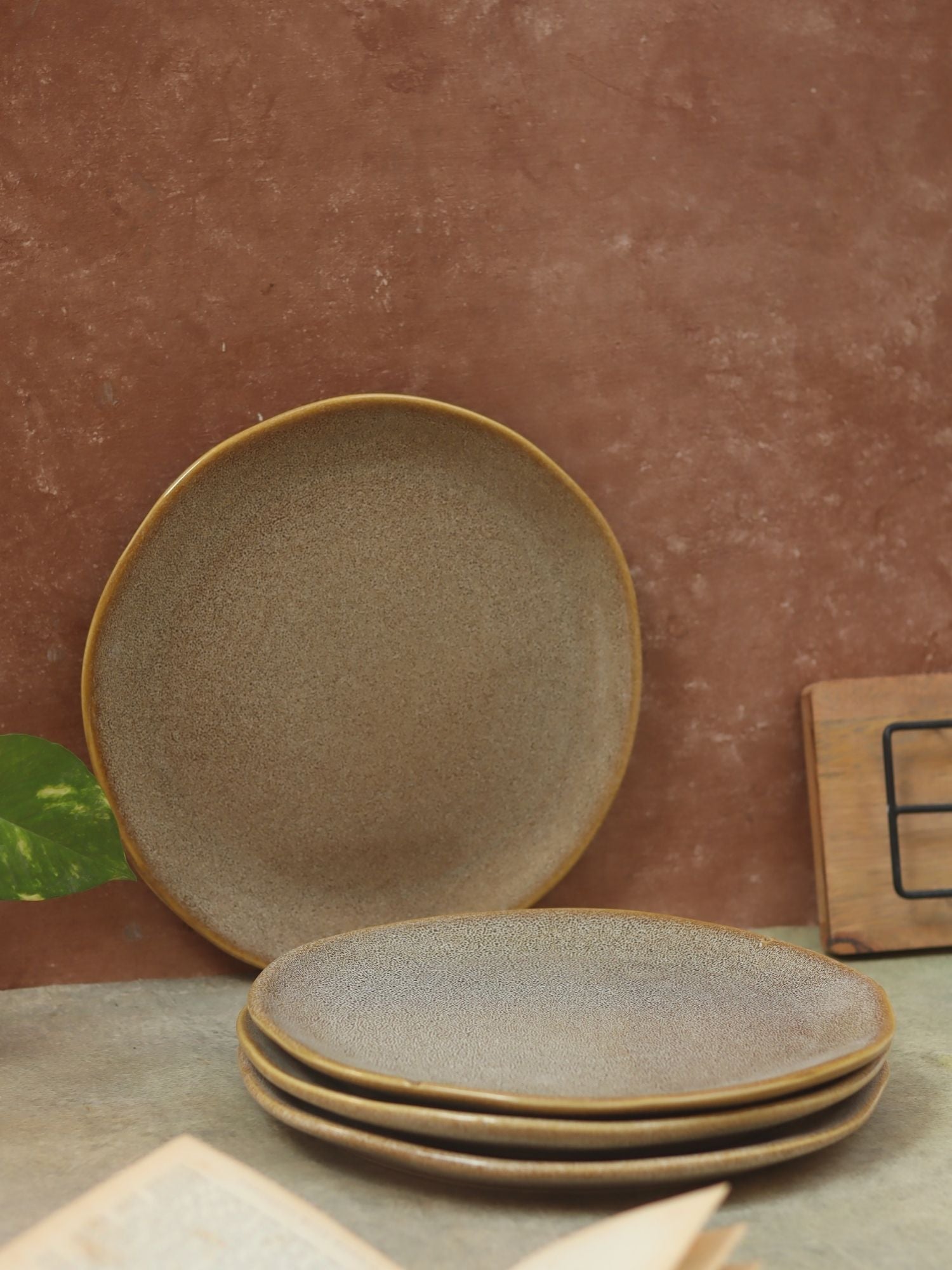 Set of 4 - Beige Artisanal Dinner Plate