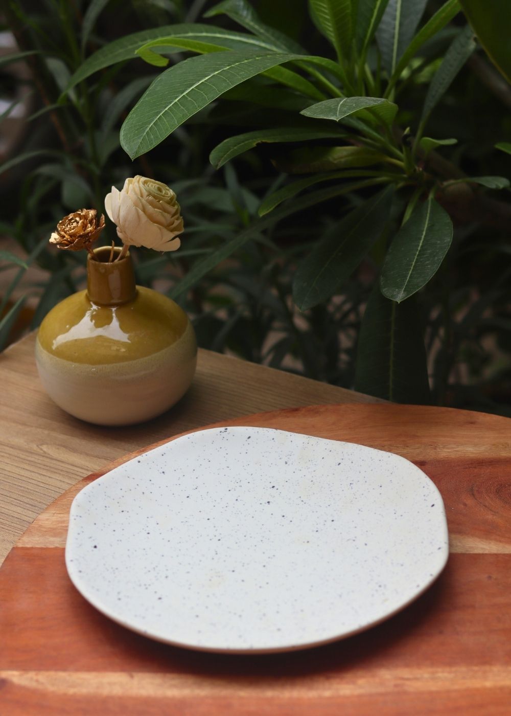 misfit dessert plate made by ceramic 