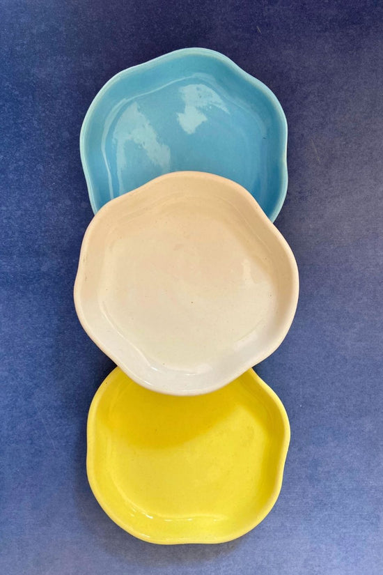 set of three dessert plates combo