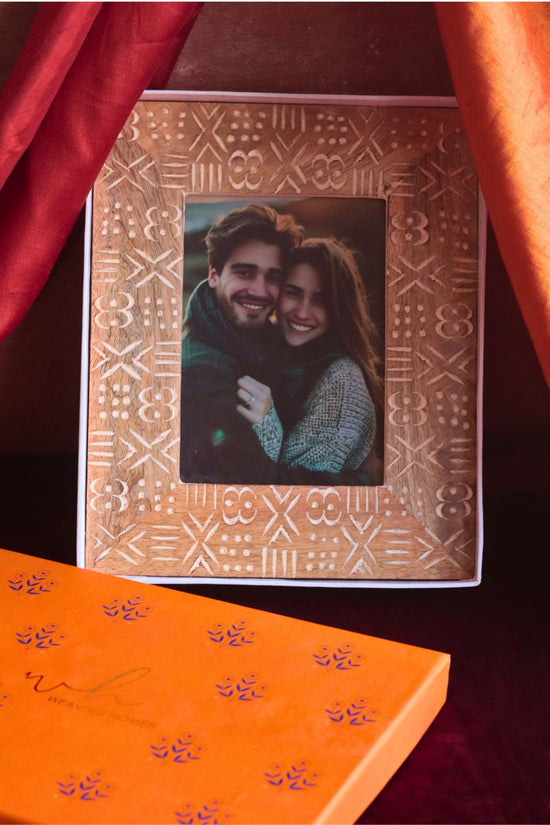 Aesthetic Carved Wooden Frame in a Gift Box made by ceramic