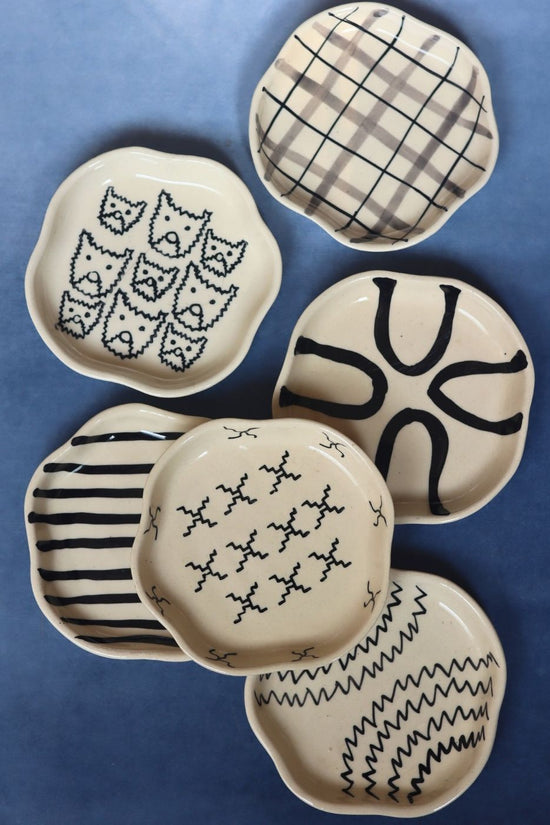 Set of 6 {black and white} handmade dessert plates (For the price of 5) made by ceramic