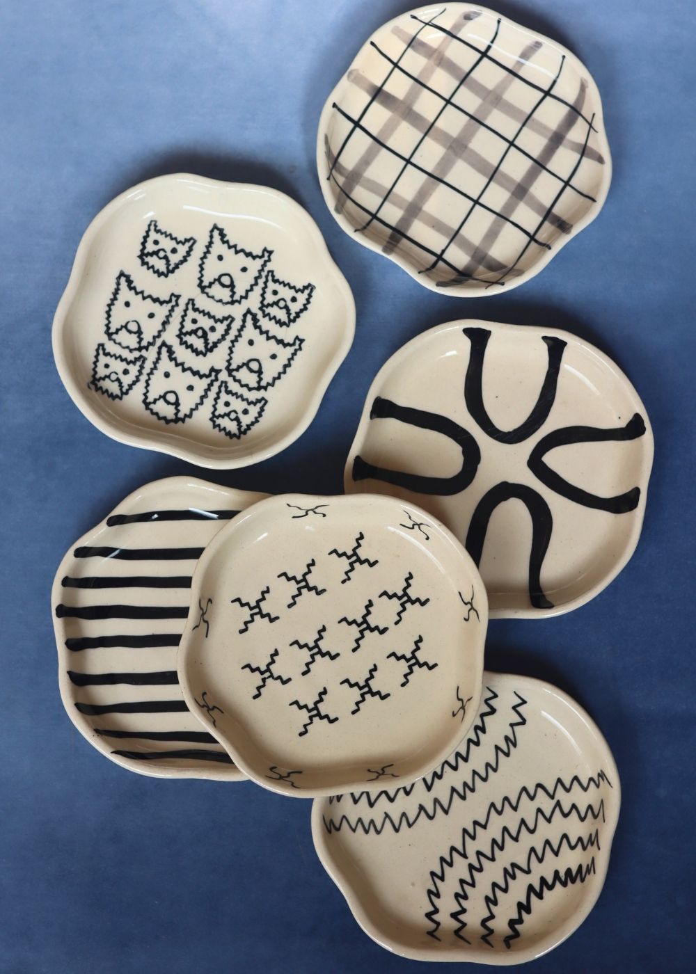Set of 6 {black and white} handmade dessert plates (For the price of 5) made by ceramic