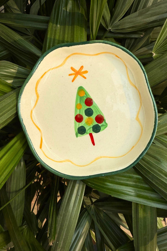 The Xmas Dessert Plate made by ceramic