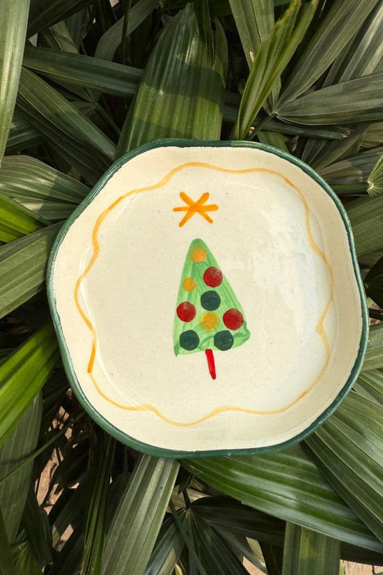 The Xmas Dessert Plate with premium quality material