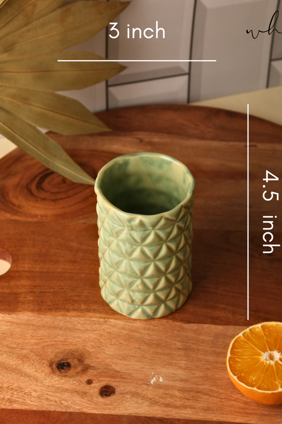 Green brush holder height & breadth 
