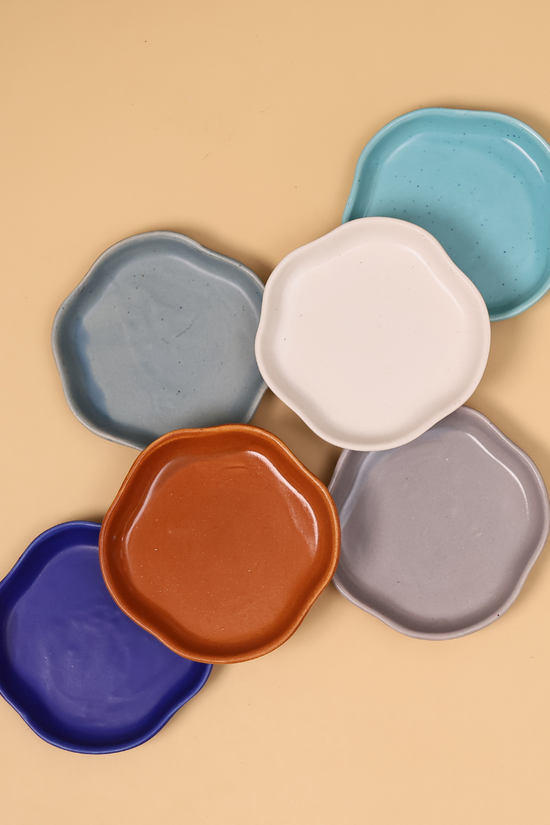 six different color handmade dessert plate 