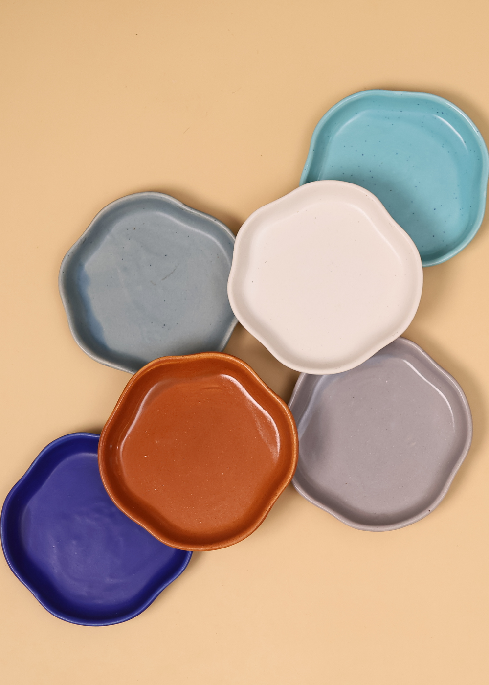 six different color handmade dessert plate 