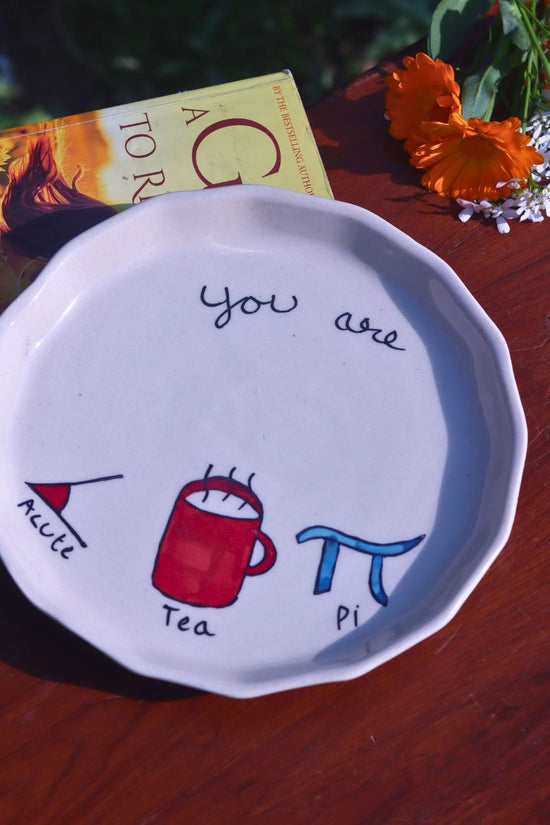 Cutie Pie Plate made by ceramic