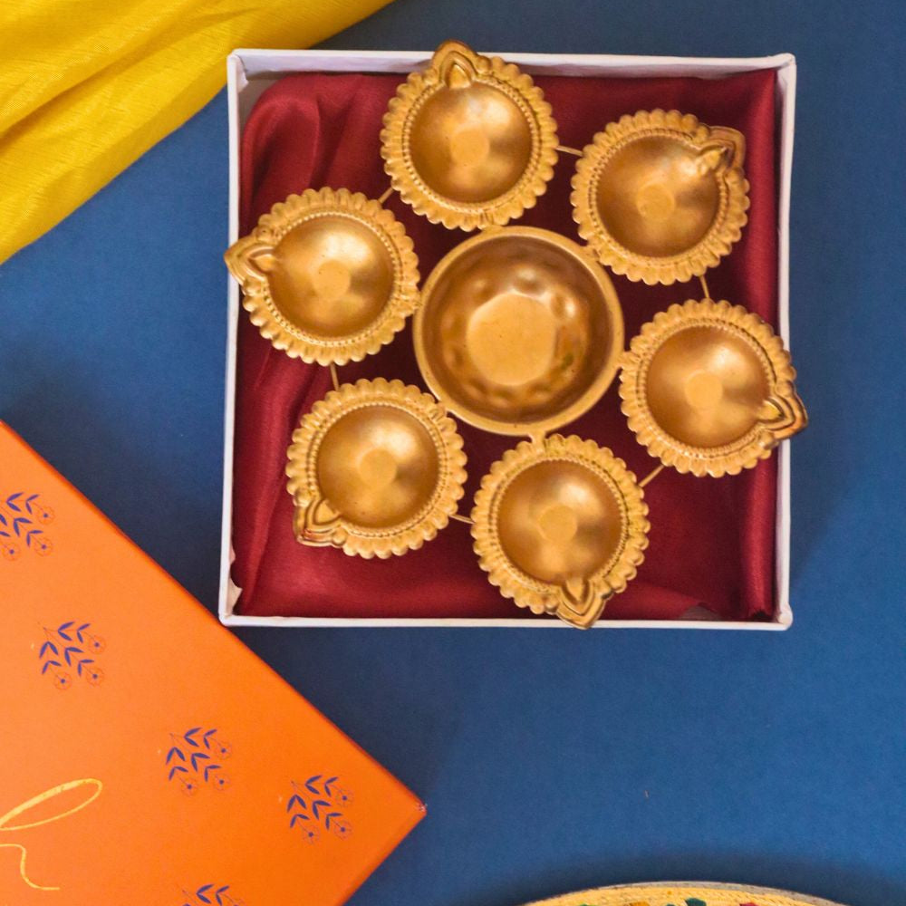 handmade Roshni Ki Mehfil Diya in a Gift Box