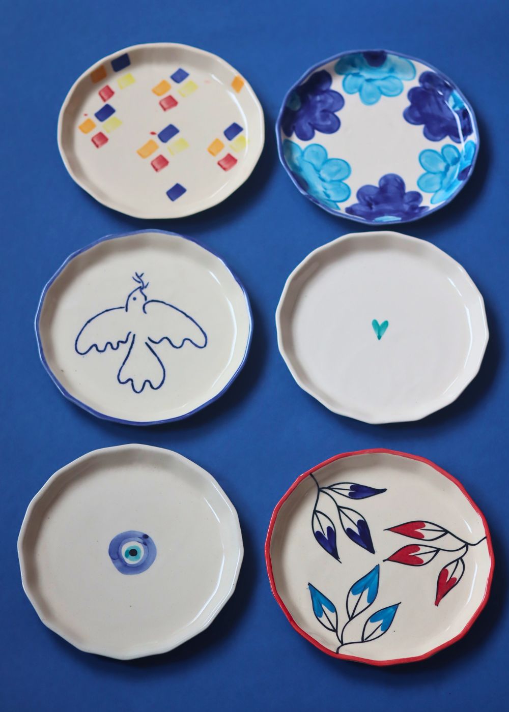 Set of 6 Blue Plates (For the price of 5) made by ceramic