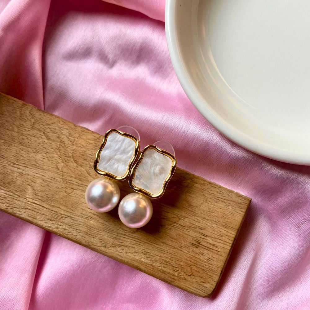 waterproof Pearl essential earring
