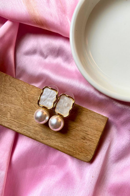 waterproof Pearl essential earring