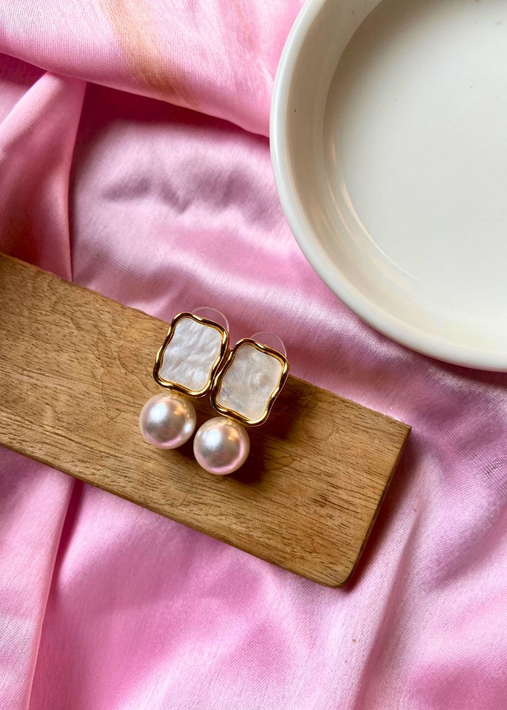 waterproof Pearl essential earring