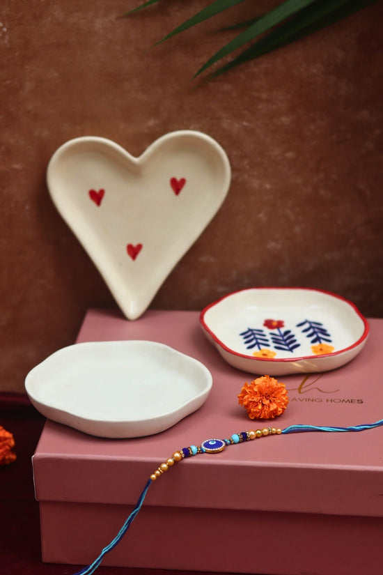 The Forever Love Luxe Hamper made by ceramic