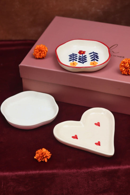 The Forever Love Luxe Hamper made by ceramic