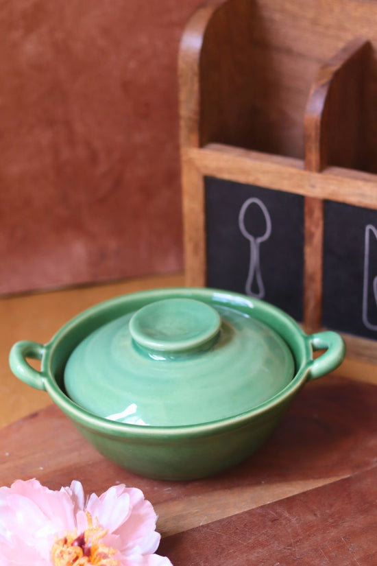 Green Curry Bowl with Lid made by ceramic