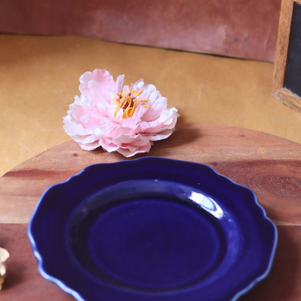 Royal Blue Scallop Snack Plate made by ceramic
