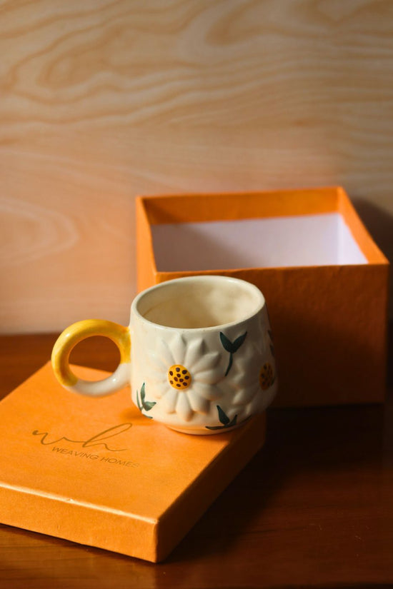 daisy bloom mug made by ceramic