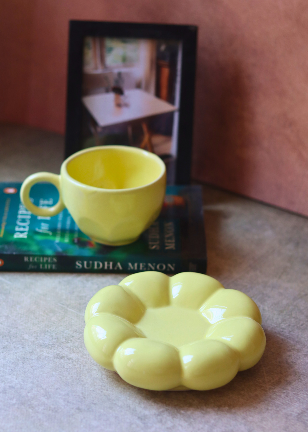 Lemon sunflower cup & saucer 