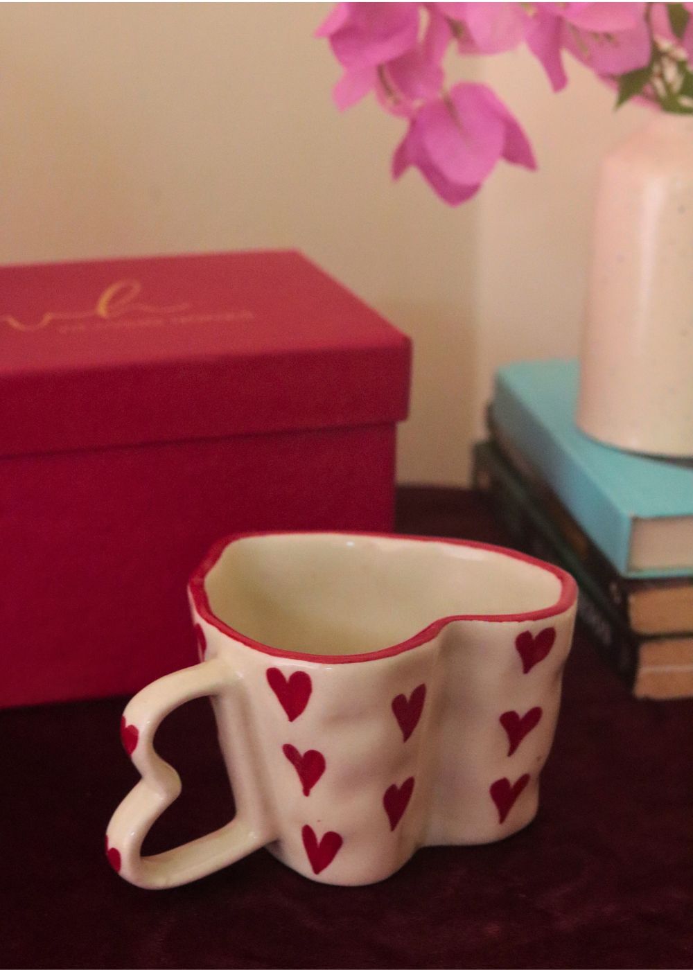 Amore Mug in a Gift Box made by ceramic