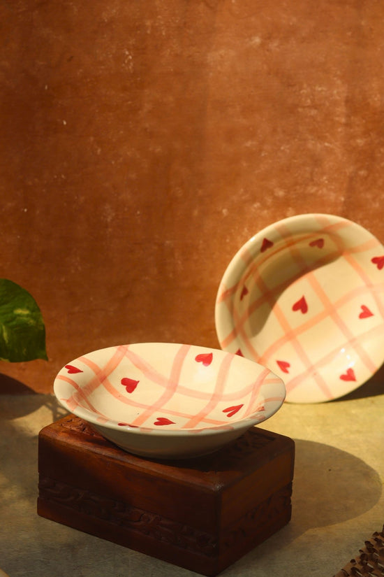 Chequered Heart Pasta Plate made by ceramic
