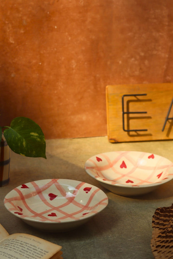 Chequered Heart Pasta Plate with premium quality maerial