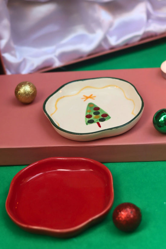 The Xmas & Red Handmade Dessert plate in a Gift Box handmade in India