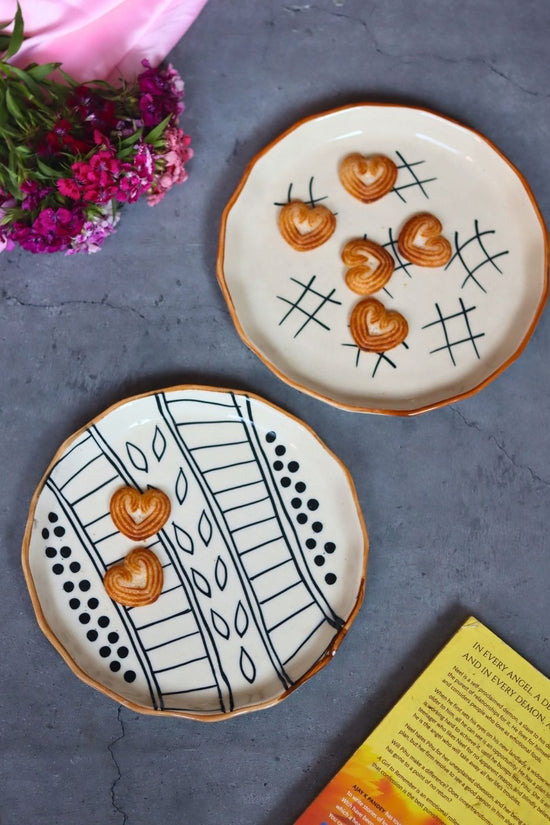 Paisley Dreams & Tic Tac Toe Snack Plates with premium quality material