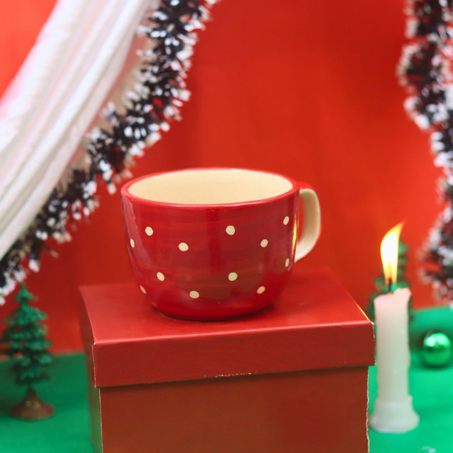 Santa Mug in a Gift Box made by ceramic