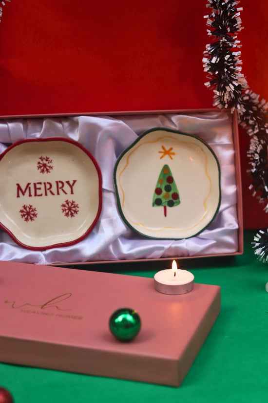 The Xmas & Merry Handmade Dessert plate in a Gift Box made by ceramic