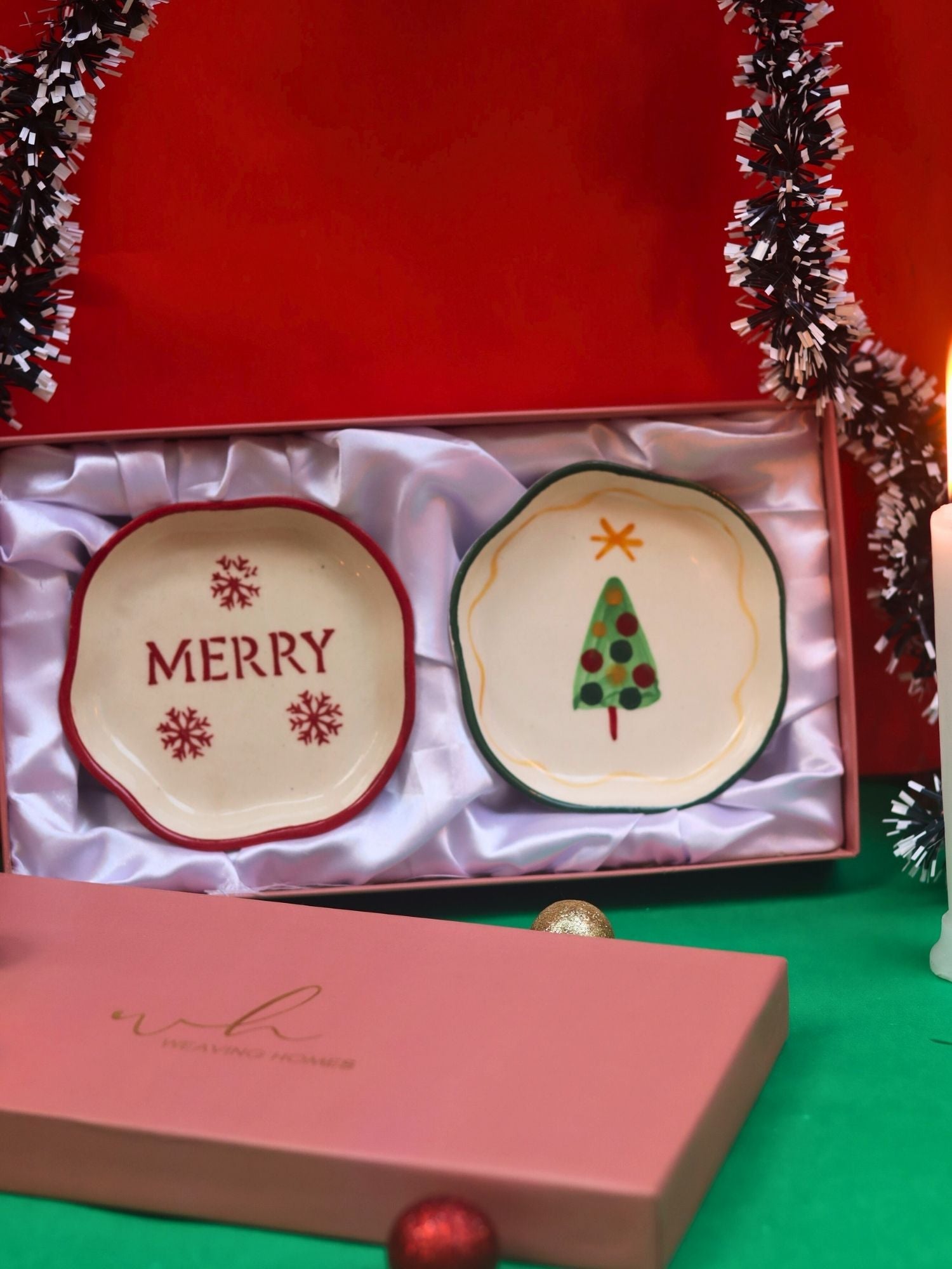 The Xmas & Merry Handmade Dessert plate in a Gift Box with premium quality material