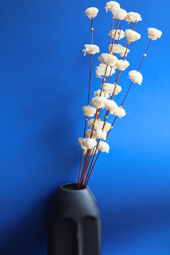 Bud Roses Bunch with premium quality material