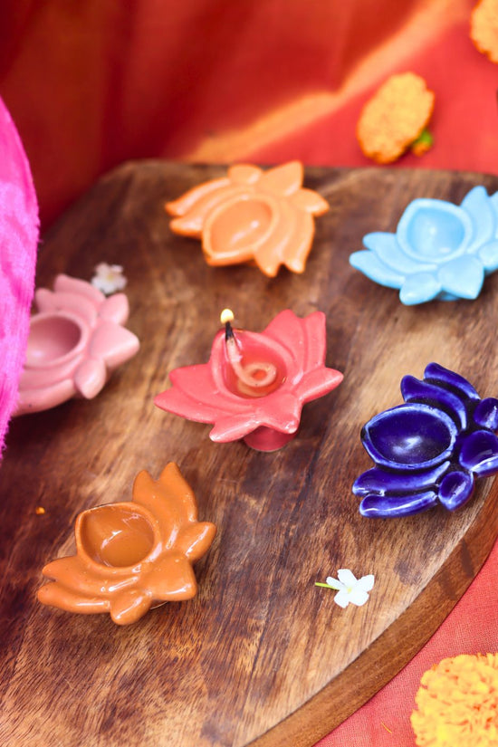 Set of 6 - Lotus Diya combo (for the price of 5) with premium quality material