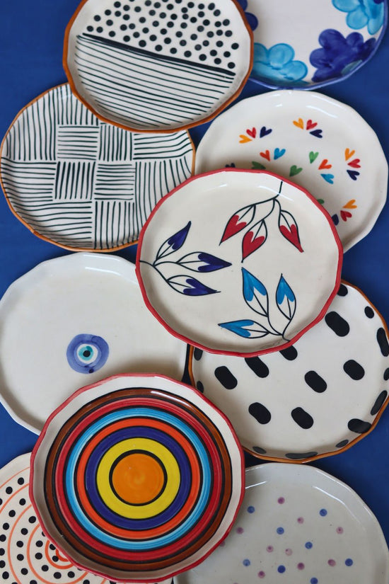 Set of 10 Artful Plates (for the price of 7) with premium quality material