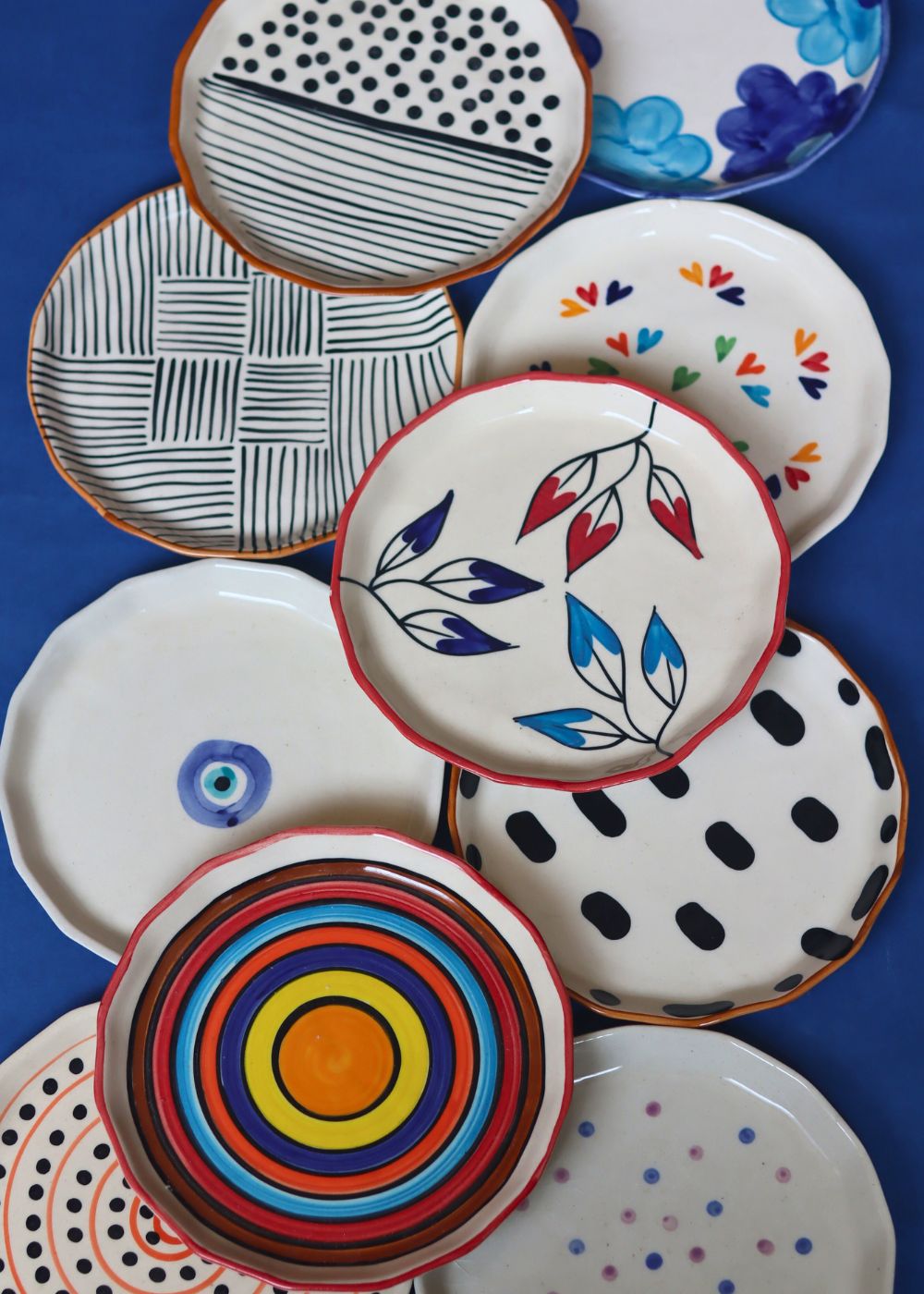 Set of 10 Artful Plates (for the price of 7) with premium quality material